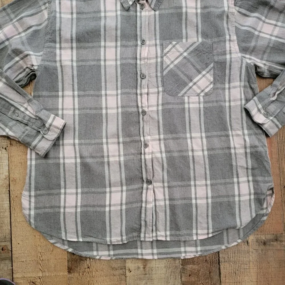 Time and Tru Gray and Pink Plaid Flannel Button Down Large - Picture 5 of 16